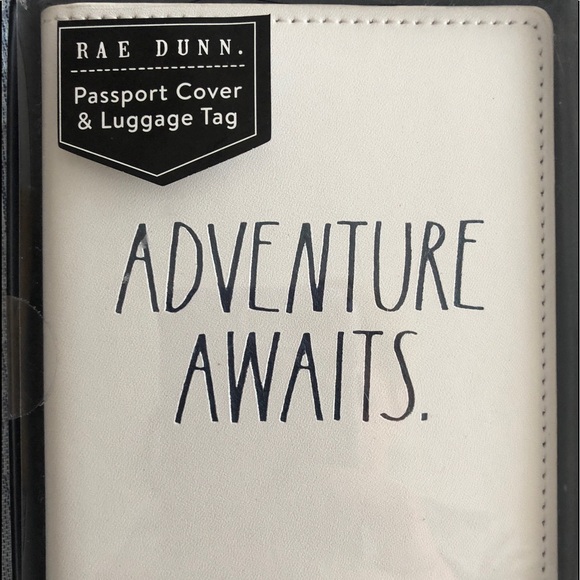 NEW RAE DUNN PASSPORT LUGGAGE TAG SET 
NEW IN BOX - Picture 4 of 5